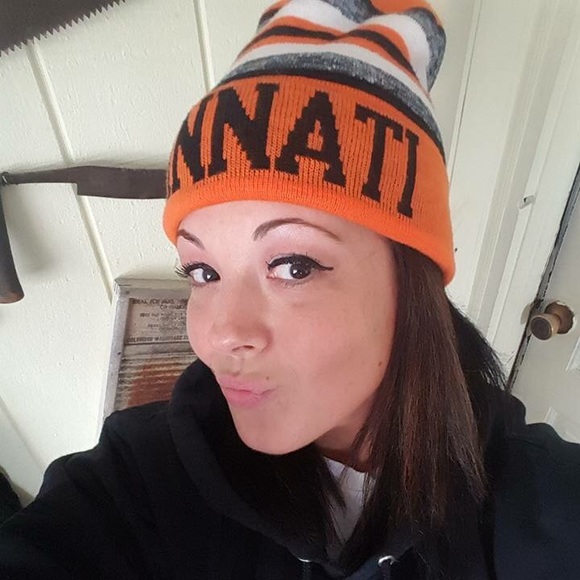 Meet your Posher, Amanda - Picture 1 of 1